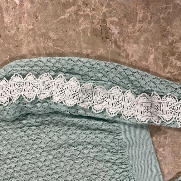 Zara Sheer Mint Green Turtleneck with Lace trim on Sleeves Size Small - Picture 2 of 7